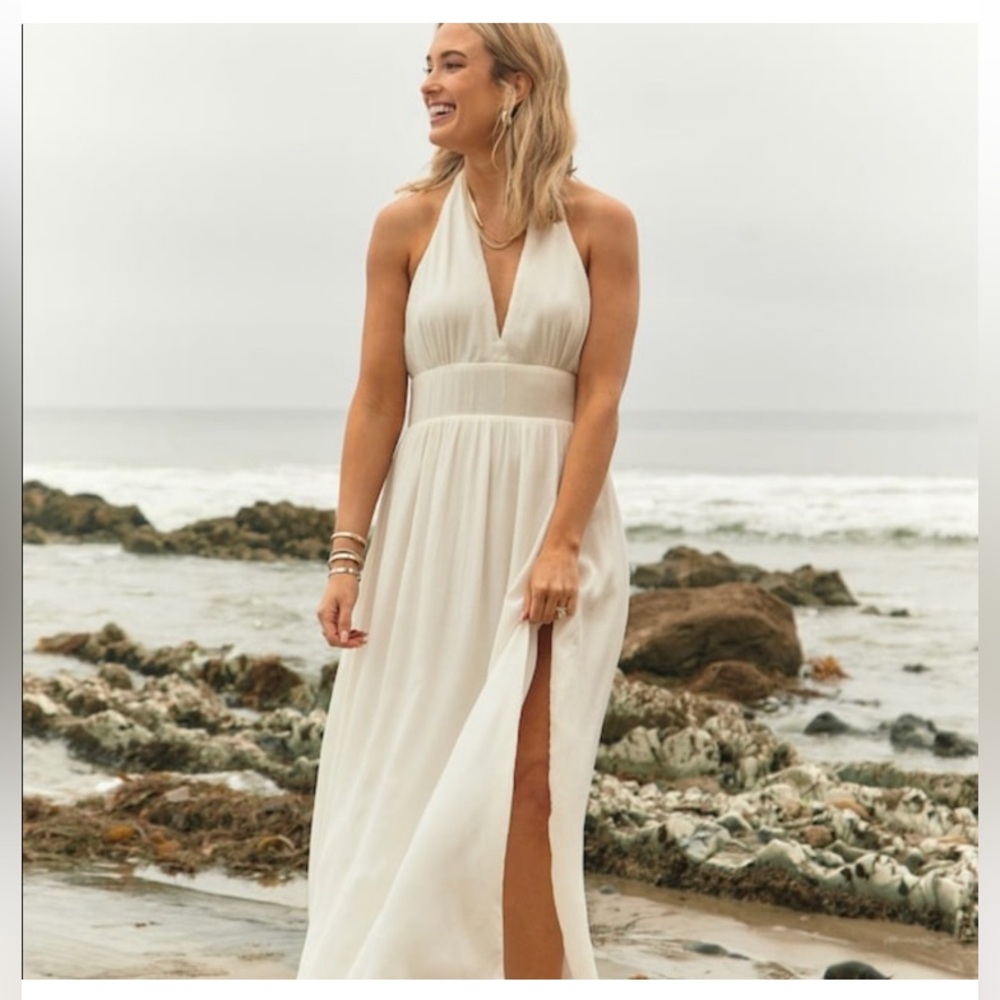 abercrombie and fitch new with tag plunging v neck halter dress- so stunning!